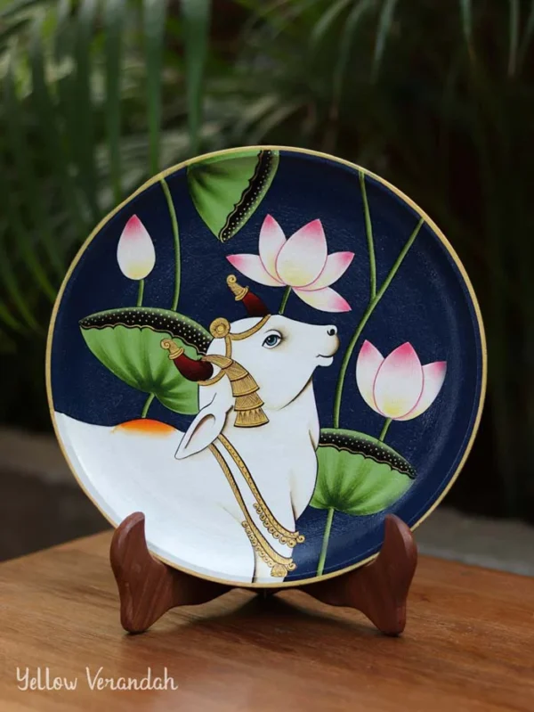 Pichwai Painting , cow plate pichwai painting